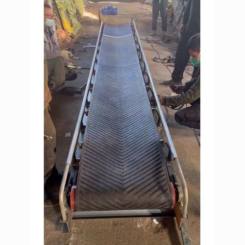 槽钢款折叠输送机 坚固耐用，胜任沙石草料木屑煤炭工业输送重任